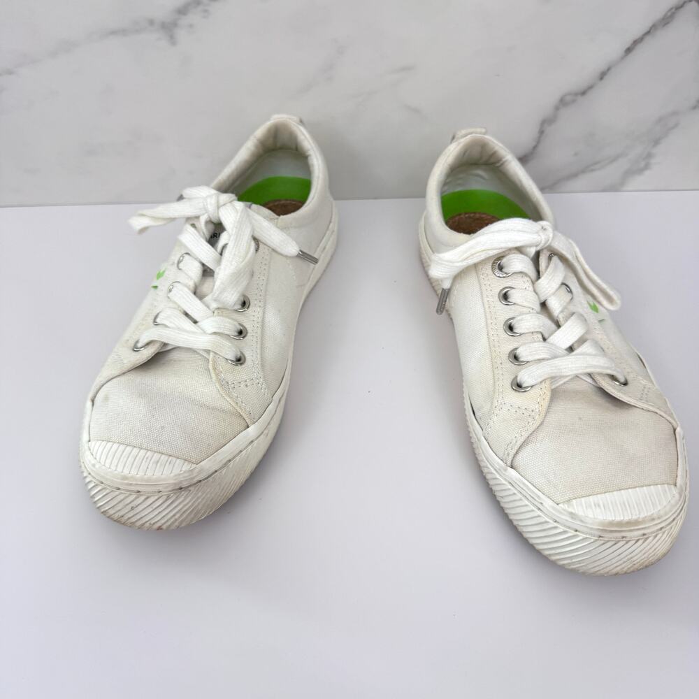 Cariuma Unisex OCA Low Sneaker Size W 9 Casual Canvas Cork Organic Off White